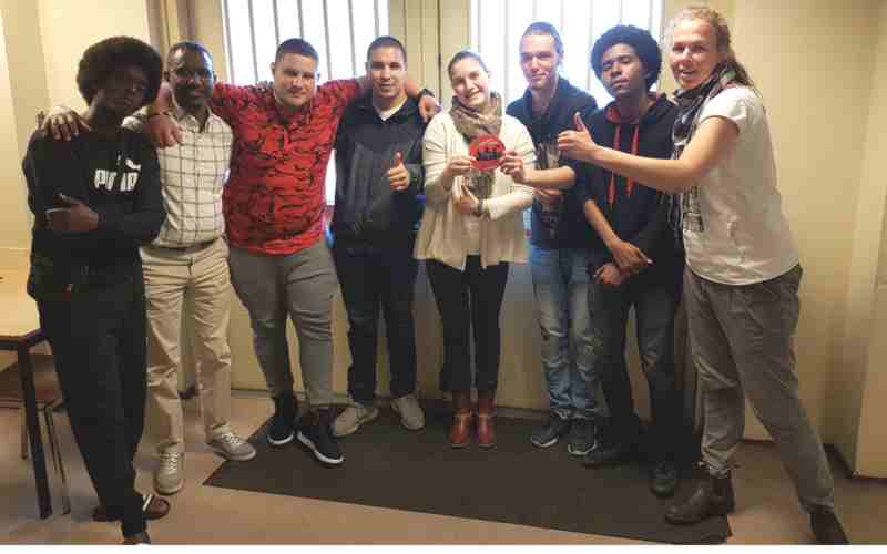 Vast en Verder crisisopvang Den Haag ontvangt voor de tweede keer de Verbetersticker!