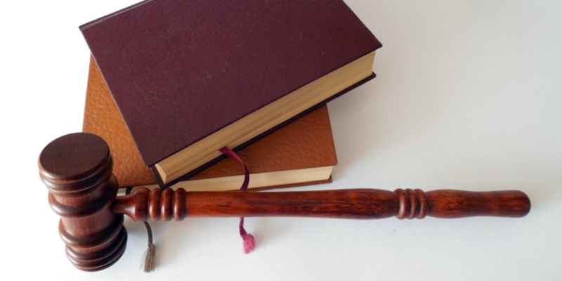 Volkskrant: Een dag bij de kantonrechter “hoe bescheiden schulden oplopen tot duizenden euro’s”