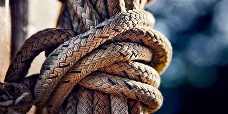 ‘Ik ben een stropdasdakloze, hulpeloos op straat na een carrière als piloot’