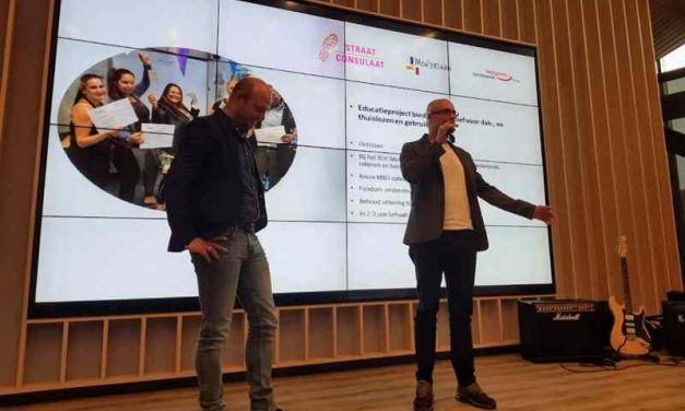 Educatieproject neemt VGZ Herstelspecialprijs in ontvangst