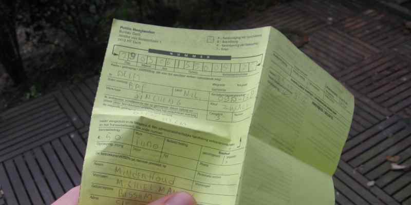 Waarom krijgen buiten slapende daklozen nog steeds boetes? Halsema wil beleid tegen licht houden: ‘Daklozen beschermen én overlast tegengaan’