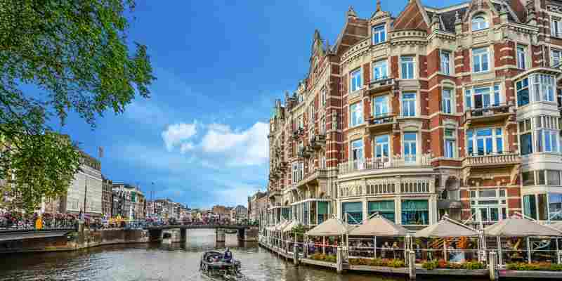 Eerste hulp voor buitenslapers in Amsterdam: ‘Jullie moeten door God gezonden zijn’