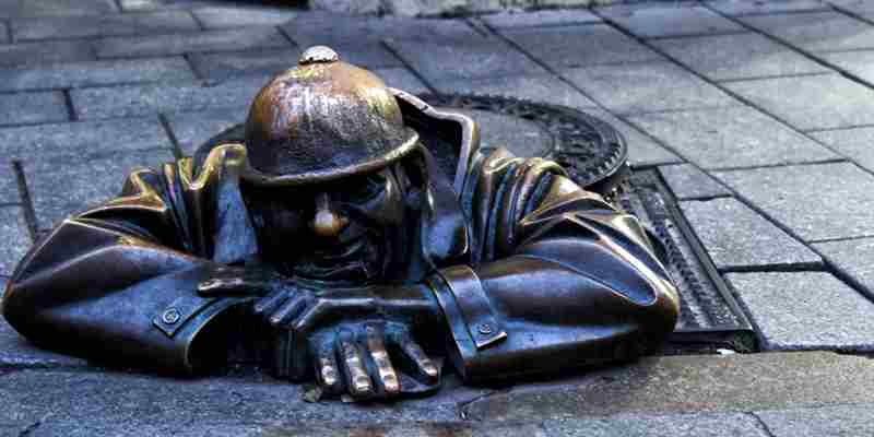 Den Haag gaat op zoek naar drugssporen in rioolwater: ‘Snuifje op feestje is niet onschuldig’