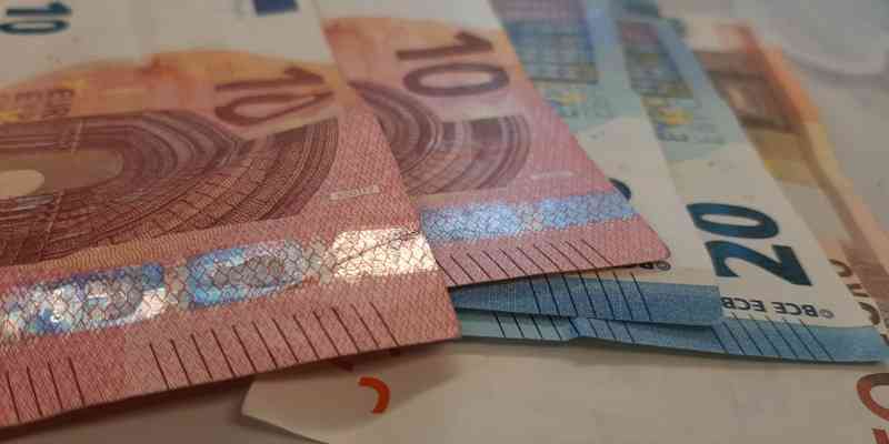 Amsterdammers in bijstand hoeven te veel betaalde uitkering niet terug te betalen