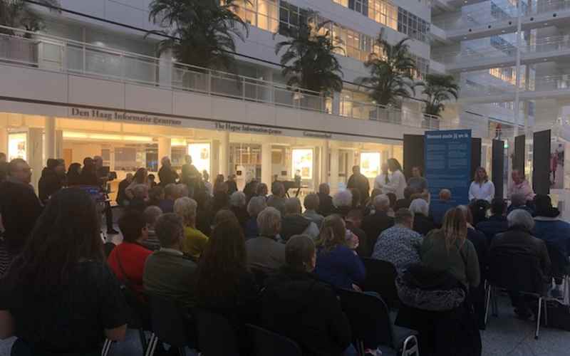 Foto’s opening expositie ‘Mensen zoals jij en ik’ 3 maart 2020 in het atrium van het stadhuis