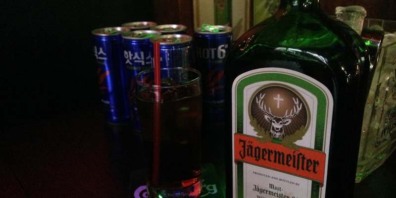 Alcohol met energy drink mixen heeft zelfde effect als cocaïne