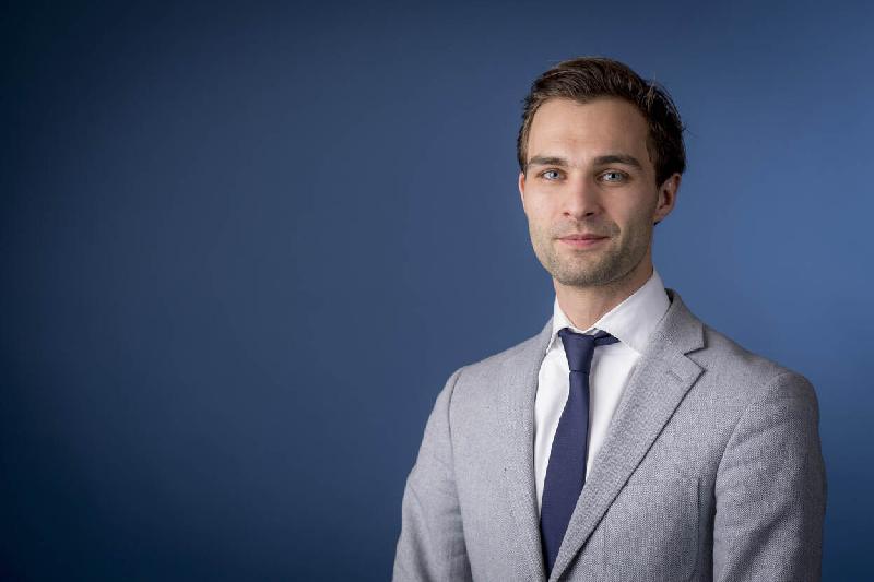 Staatssecretaris slaapt undercover in daklozenopvang voor ‘eerlijk en rauw werkbezoek’