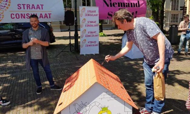 Peter Bos bij Straat Consulaat aan de slag voor daklozen: ‘Enorme kans die ik niet kon laten lopen’