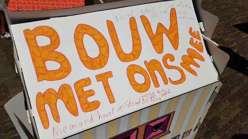 ‘Voorrang voor alle daklozen op een sociale woning, óók die in auto wonen of bij familie slapen’