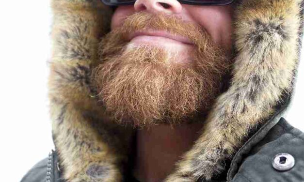 Weggeefwinkel met gratis winterjassen zorgt voor schaamte én opluchting: ‘Ik kom gewoon niet rond’