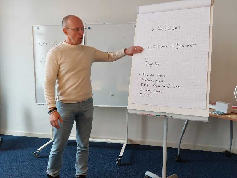 Nieuws uit de wereld van daklozen in Den Haag. Gemaakt door vrijwilligers met dakloosheid als achtergrond. Ervaringsdeskundigen.