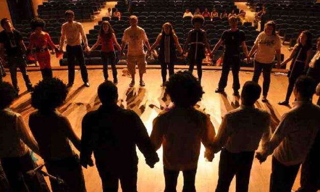 Theatermaker David zoekt daklozen voor toneelstuk over het leven op straat