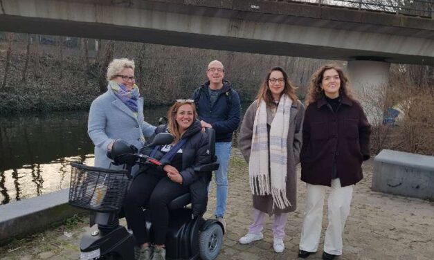 Tweede Kamerleden ontvangen realistisch tour van het Straat Consulaat