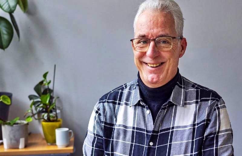 ‘Ik liep rond met mijn schoudertas en rolkoffertje en ik schaamde me kapot.’