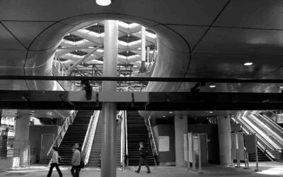 Onbeheersbare situatie’ op Den Haag CS, NS haalt bankjes weg