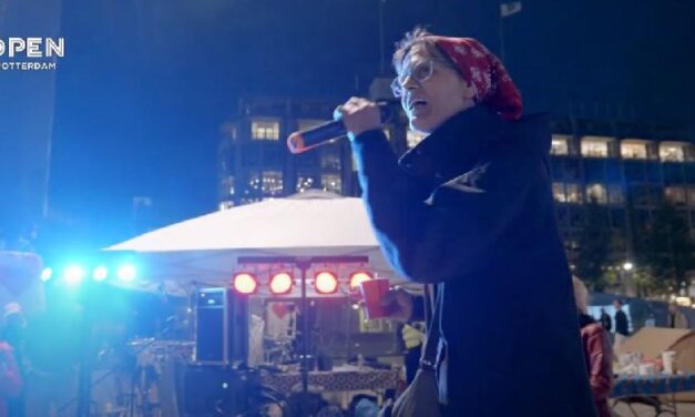 {Video} Rotterdammers vragen met tentenkamp aandacht voor toename dakloosheid in de stad