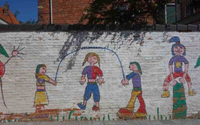 ‘Steden dreigen dakloze moeders met afpakken kinderen bij hulp’