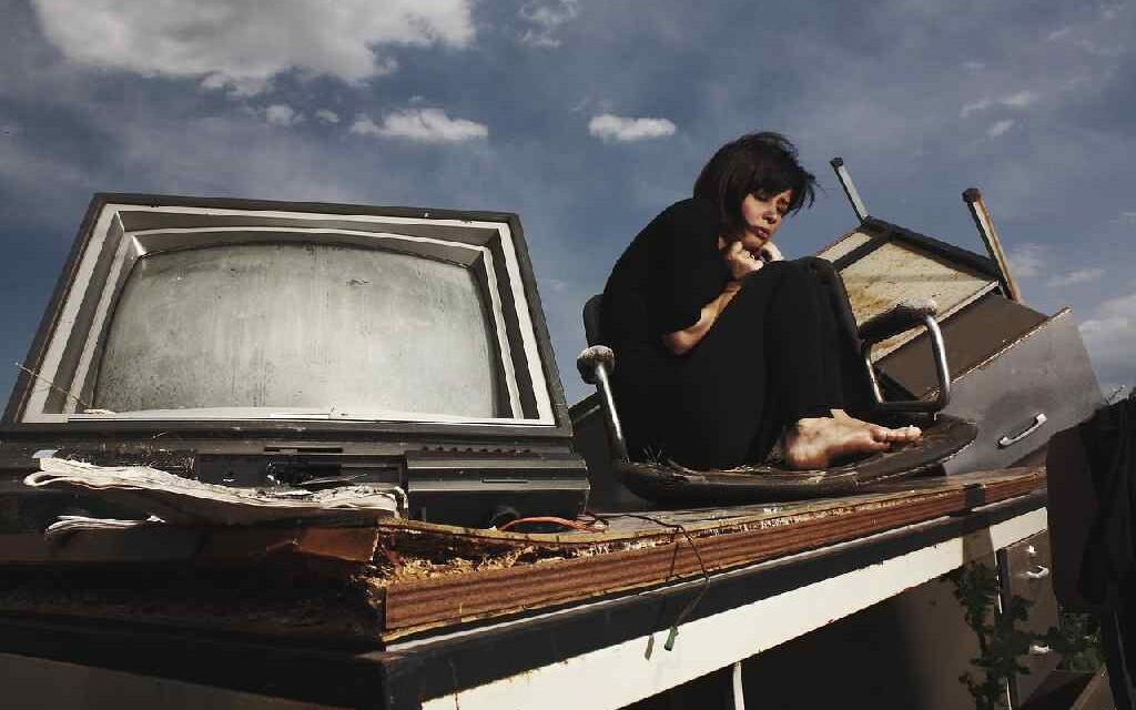 Arme huurders protesteren tegen huurverhoging: ‘Ik zou de tv nog eruit kunnen gooien’