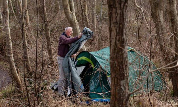 Gevoel van schaamte in politiek over zoveel dakloze mensen: ‘We zijn keihard met de neus op de feiten gedrukt’