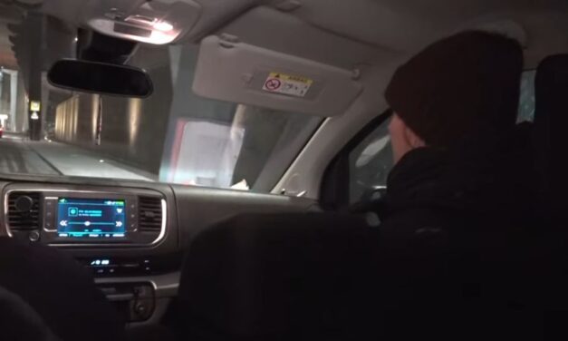 {Video} Dit team zorgt in ijskoude nachten dat daklozen warm liggen in Amsterdam