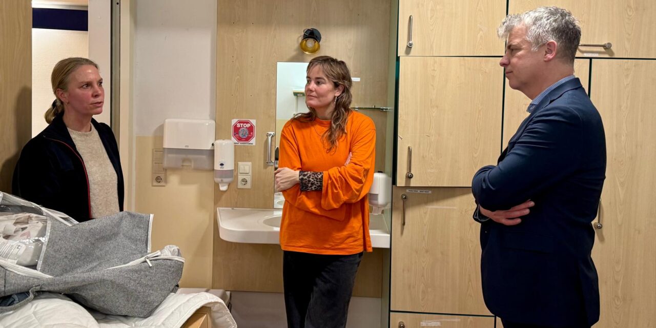 “Mijn leven staat stil” — jonge vrouwen in de opvang wachten gemiddeld 2 jaar op een eigen plek